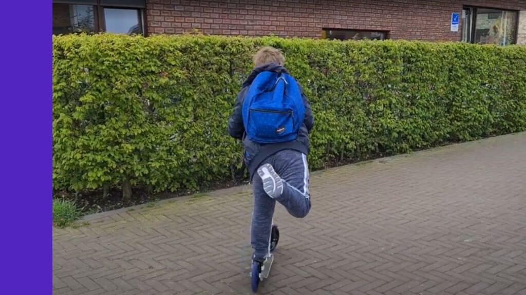 Beste schooltas voor de brugklas: top 5 voor jongens en meisjes + ervaringen van ouders